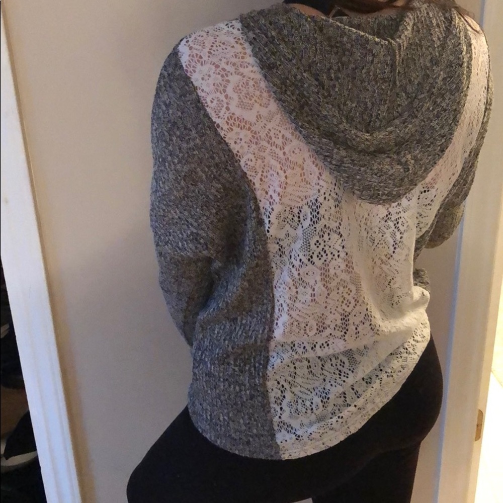 Lace-back pullover